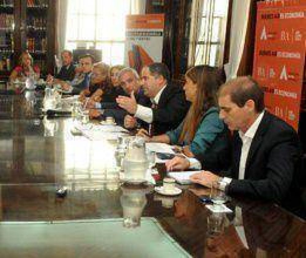 Provincia ofreci� un 28% para los m�dicos  