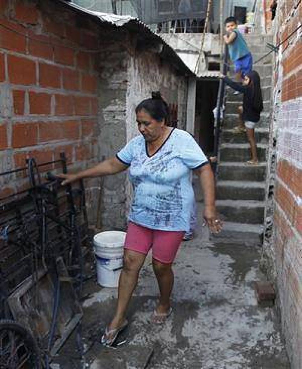 El barrio que se inunda de residuos cloacales
