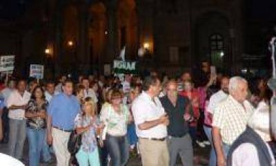 Julio Mart�nez, entre reclamos viales y la marcha por Nisman