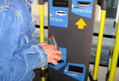 Ultim�tum de la UTA a empresas para la instalaci�n de tiqueteras  