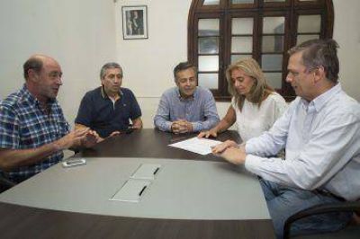Massa, Macri y la UCR, juntos en Mendoza