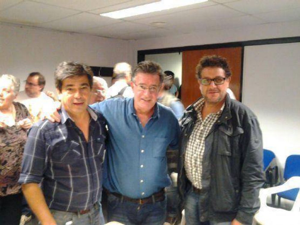 En pleno 18F, el kirchnerismo platense se reuni� para ratificar su apoyo a la presidenta