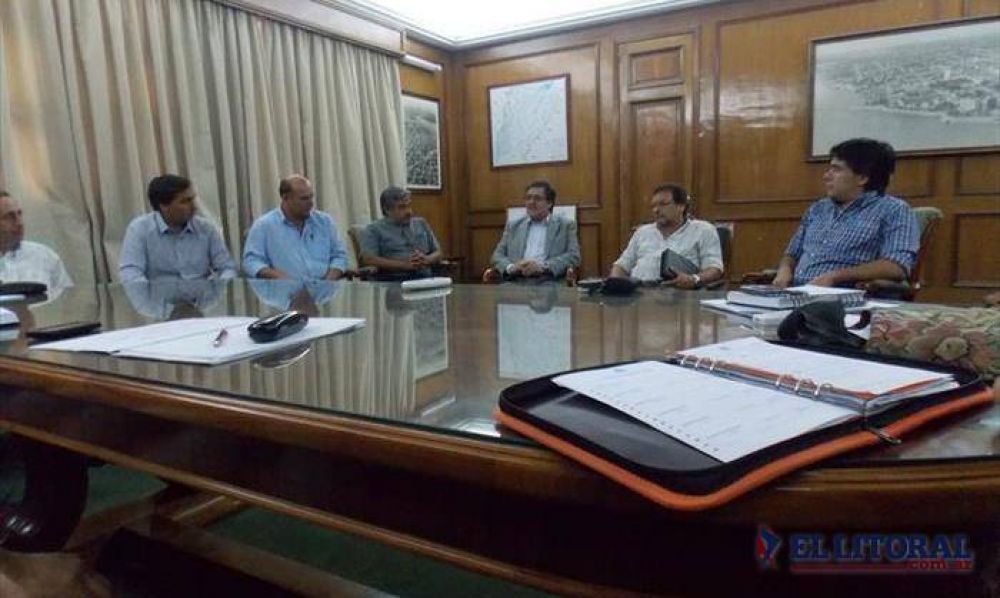 Docentes pidieron blanquear $980, el Gobierno espera las paritarias nacionales