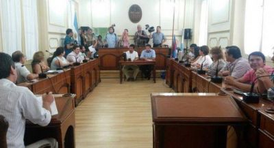 Concejales avanzan con los pliegos de servicios