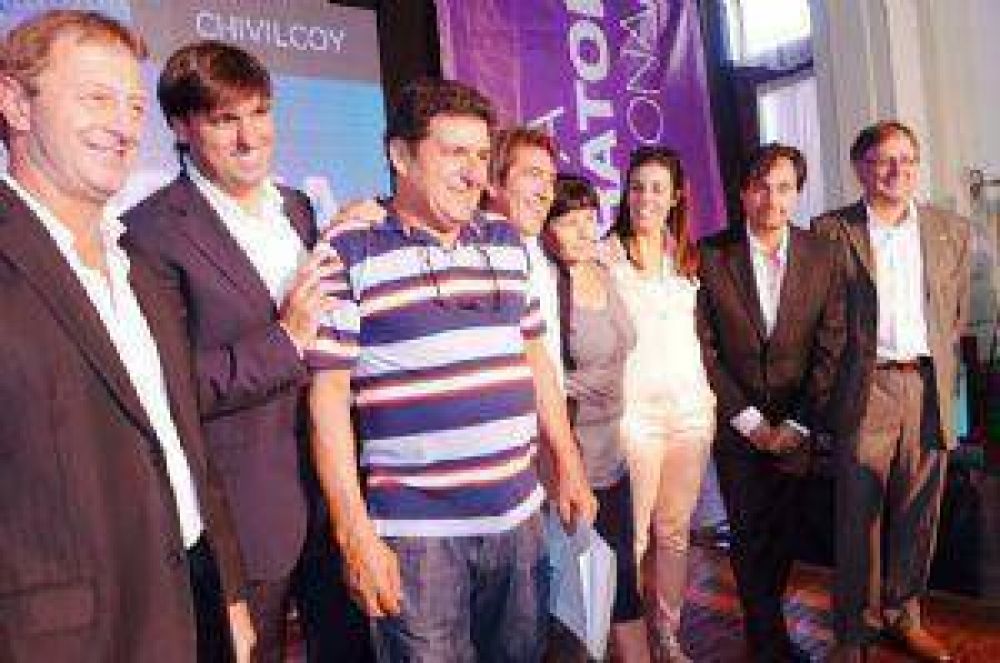 Anticipo: Diego Bossio entreg� jubilaciones por la nueva moratoria en Chivilcoy