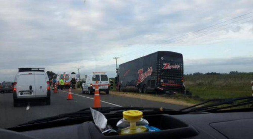 Al menos 10 heridos por el choque de un micro en la ruta 2