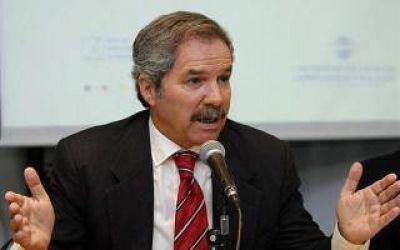 En La Plata, Sol� carg� contra De Narv�ez y Giustozzi: 