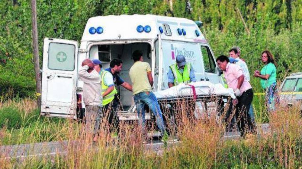 Muri� atropellada una tucumana que estaba embarazada y su hijo de nueve a�os, en R�o Negro