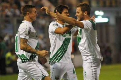 Una noche Banfield concret� todo lo que propone y gole� 4-1 a Atl�tico Rafaela de visitante
