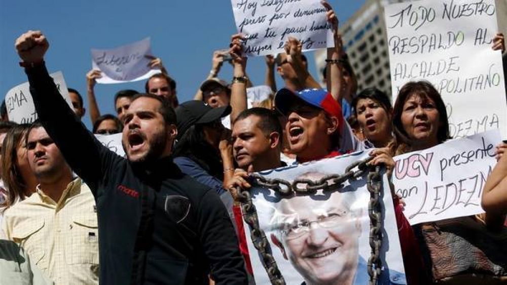 EE.UU. llama a la regi�n a estar alerta por Venezuela