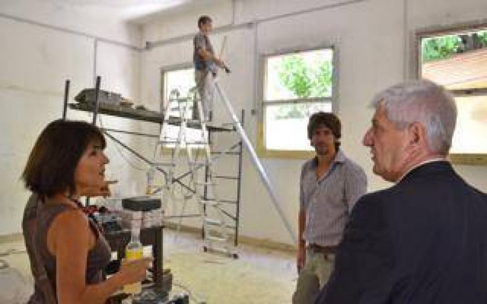 San Fernando: Andreotti recorri� las obras en la Escuela 40 