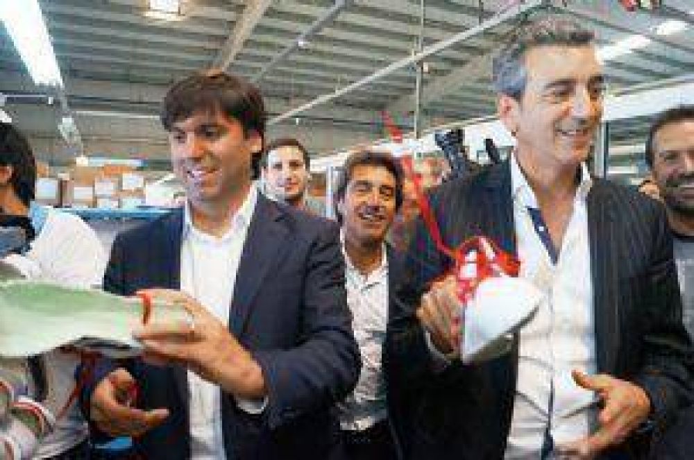 Diego Bossio entreg� 145 jubilaciones por la nueva moratoria en Chivilcoy