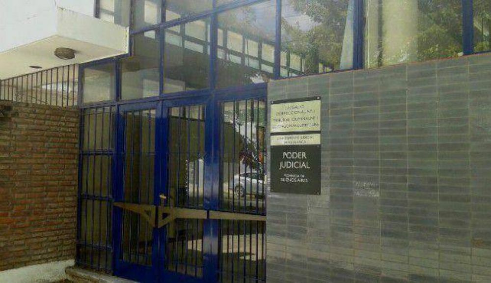 La Justicia conden� a un barra y dos acusados de robo