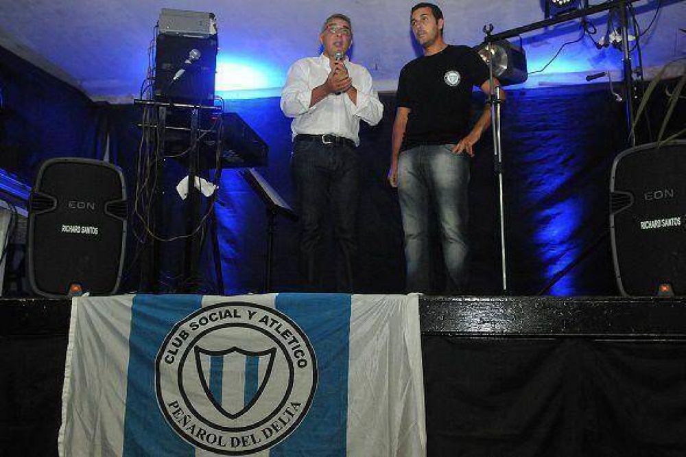 El Club Pe�arol del Delta festej� sus 82 a�os de vida con la comunidad