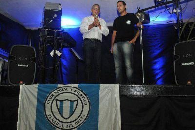 El Club Pe�arol del Delta festej� sus 82 a�os de vida con la comunidad