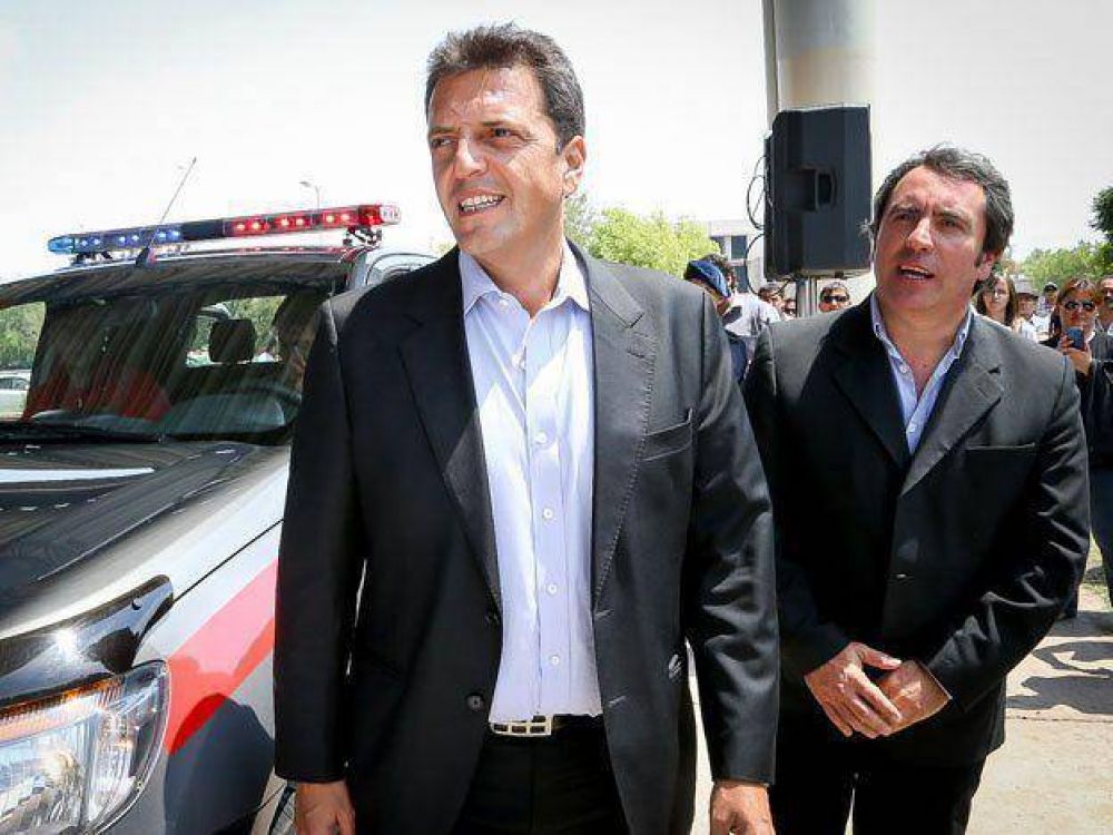 Massa felicit� a Difonso y lo anim� a seguir convocando a aquellos que no lo votaron