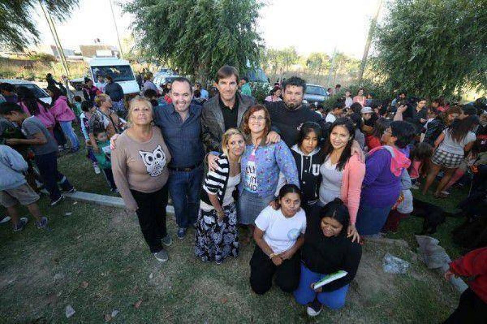 Faroni en Bat�n junto a 300 familias