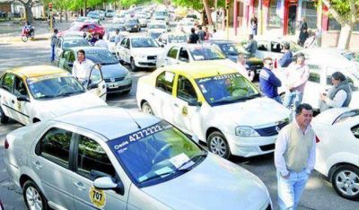 Taxistas pedir�n al Gobierno que implemente el SUBE en los m�viles