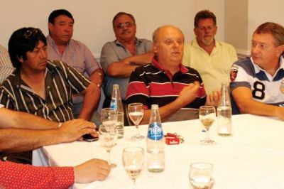 Referentes peronistas convocaron a una mesa de di�logo para el 14 de marzo
