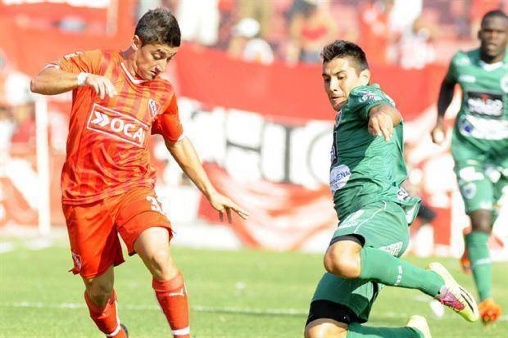 Independiente reaccion� a tiempo y rescat� un empate ante Sarmiento