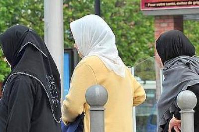 Votar�n una ley contra el hiyab en los jardines de infantes en Francia