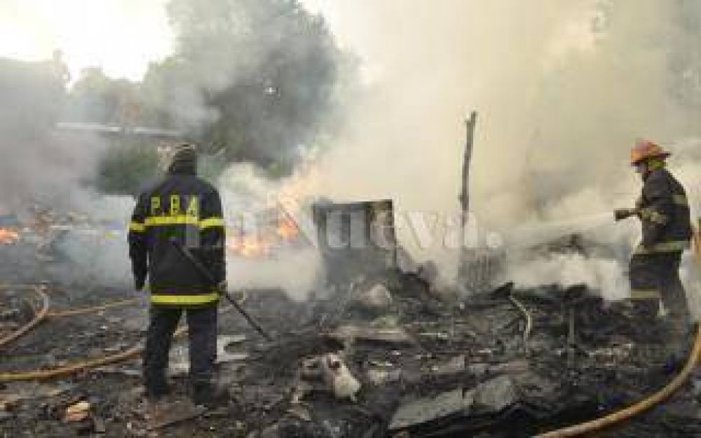 Incendio de un galp�n en Bah�a Blanca: Un herido