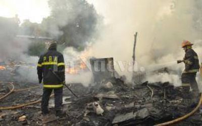 Incendio de un galp�n en Bah�a Blanca: Un herido