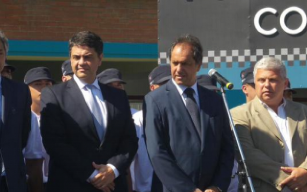 Scioli inaugur� ciclos lectivos de la Polic�a Local de San Mart�n y Vicente L�pez