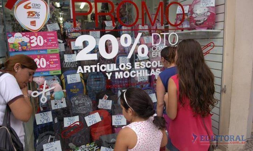 Con buen impulso de la canasta escolar oficial, se incrementa la venta de �tiles