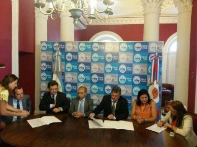 Provincia y Municipio firmaron otro convenio de cooperaci�n