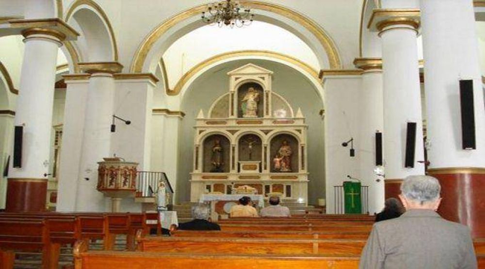 Sin c�digos: Asaltaron a un sacerdote en Guaymall�n