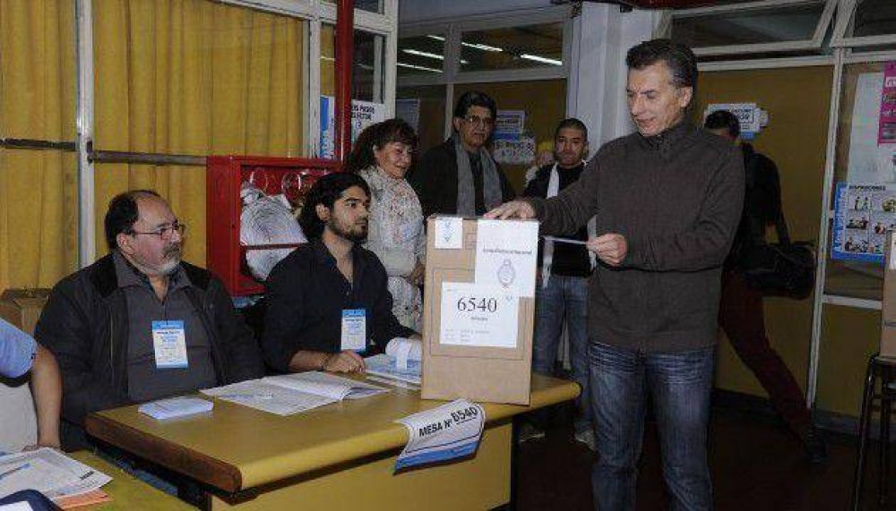 Los partidos, a contrarreloj por la fecha l�mite para inscribir alianzas