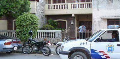 Violento asalto: matrimonio de ancianos fue despojado de importante suma de dinero