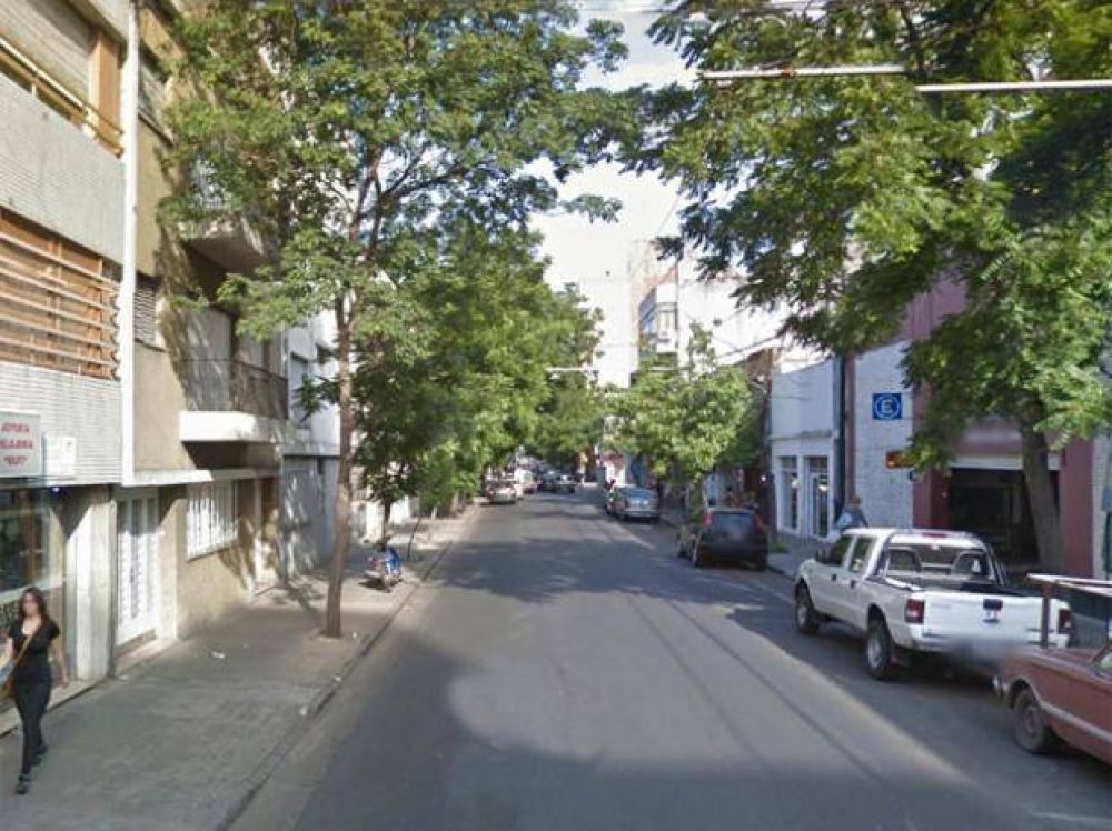 Un delincuente redujo con arma de fuego al sereno de una cochera y le rob� la recaudaci�n del d�a