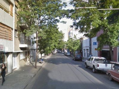Un delincuente redujo con arma de fuego al sereno de una cochera y le rob� la recaudaci�n del d�a