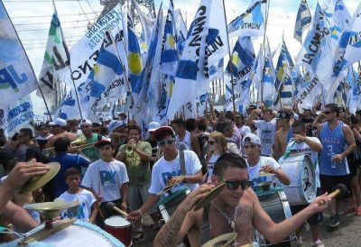 Denuncian que regimiento militar alberg� militantes de La C�mpora