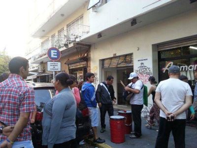 Trabajadores de Argenpesca acudieron a la Fiscal�a de Mediaci�n