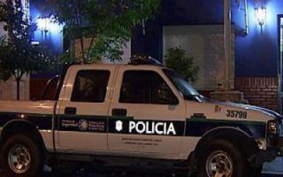 Balean a militante del massismo en una entradera en Villa Martelli
