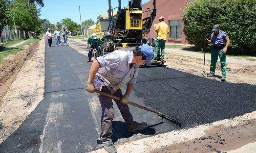 Obras y aumentos de sueldo, las claves del regreso de Z�ccaro