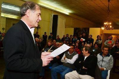 Massera present� su renuncia como secretario de Gobierno