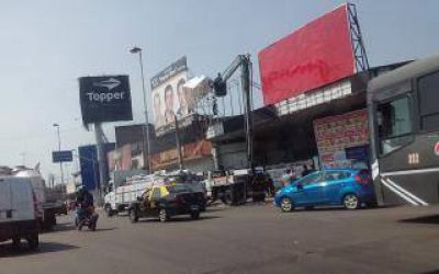 Publicistas denuncian presi�n de Espinoza en La Matanza: Roban carteles del Frente Renovador