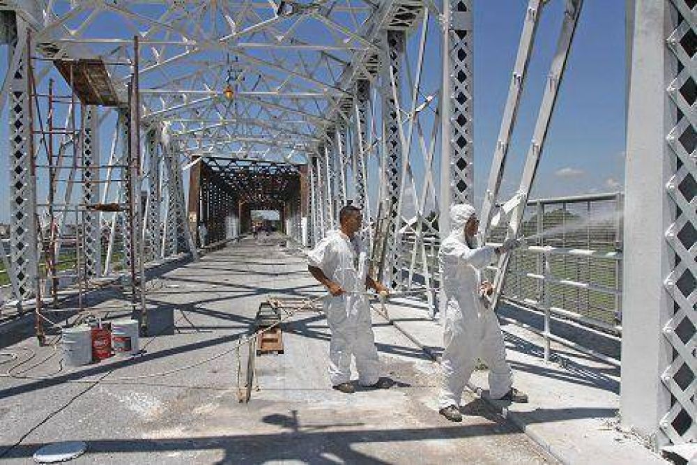 Jorge Ferraresi y Dar�o D�az P�rez inaugurar�n obras de remodelaci�n en el puente Gerli