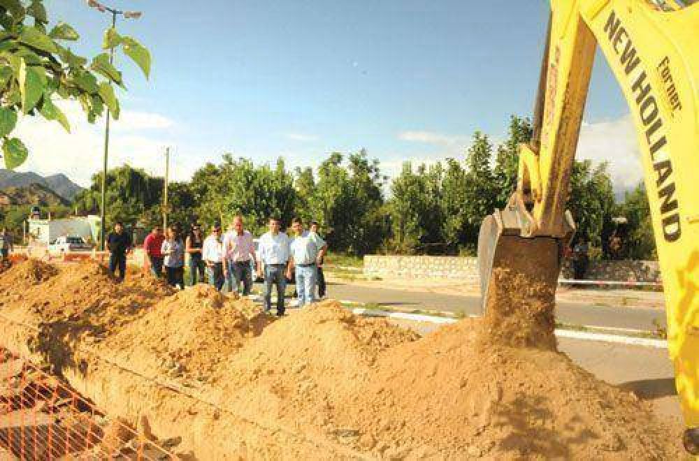 Ejecutar�n nueva red de agua potable para la zona de Famatina
