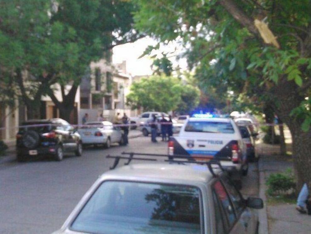 Tiroteo en pleno centro: hay un delincuente herido y otro detenido