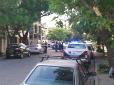 Tiroteo en pleno centro: hay un delincuente herido y otro detenido