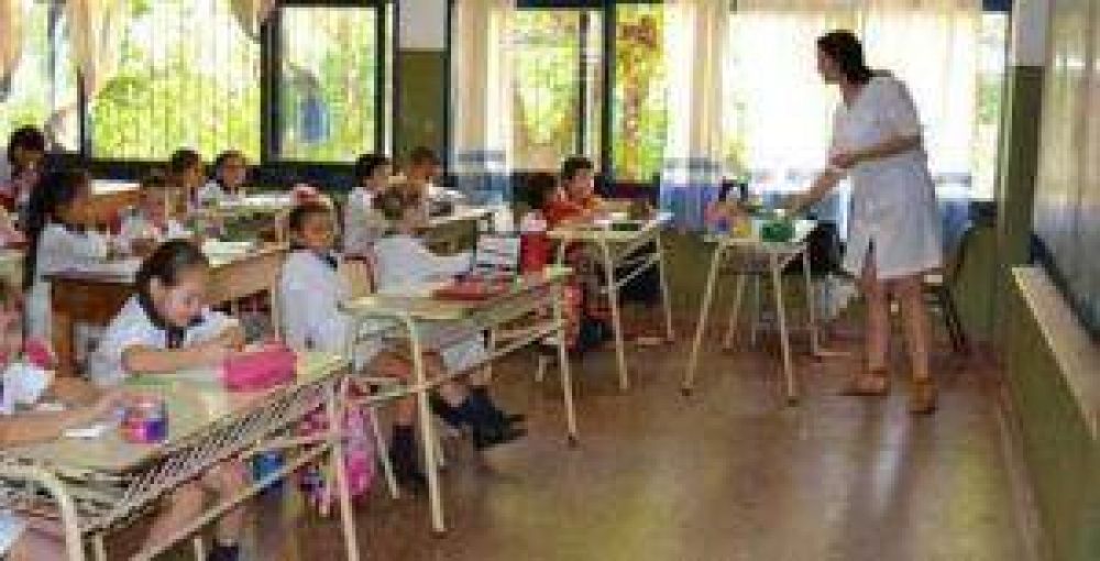  Docentes esperan el llamado de Garc�a para negociar paritarias