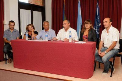 Eseverri y Spina encabezaron el lanzamiento de la Diplomatura en Matem�tica