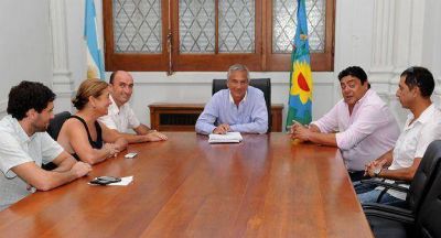 Eseverri dispuso el pago de 1700 pesos en concepto de Ayuda Escolar Anual