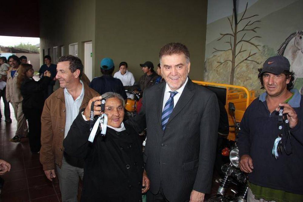 Amaya no descarta convocar a un frente electoral