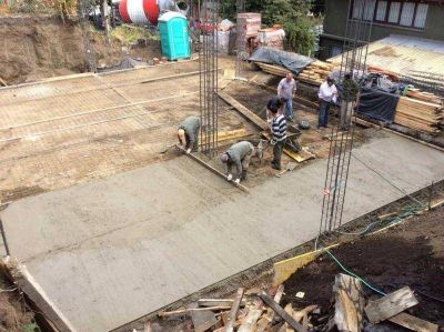 Comenzaron a rellenar la platea de la Inmaculada y sigue el avance de nueva capilla